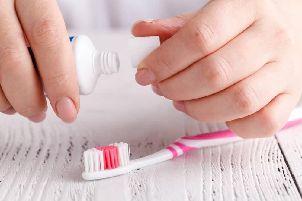 4 Điều Cần Biết để Chọn Kem Đánh Răng Tốt cho Răng Miệng Khỏe Mạnh