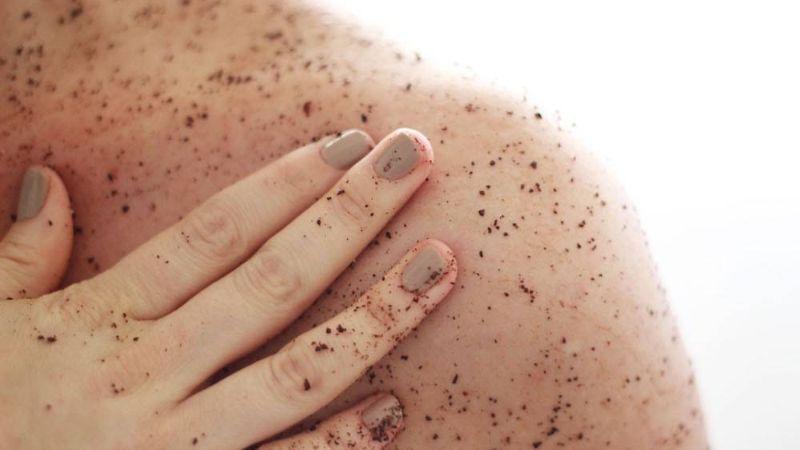 Dầu dừa giúp sáng và mềm mại da