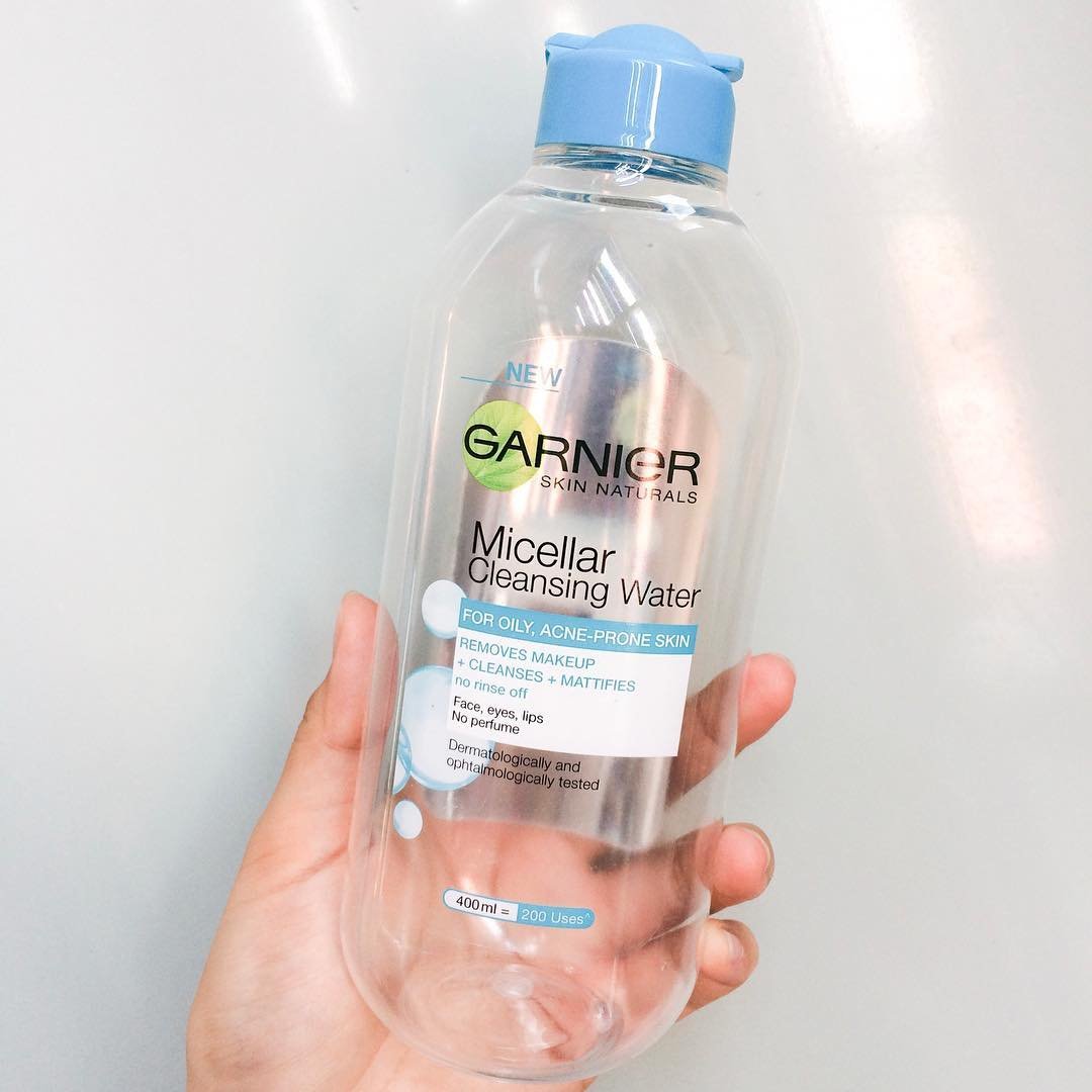 Nước tẩy trang cho da dầu mụn của Garnier