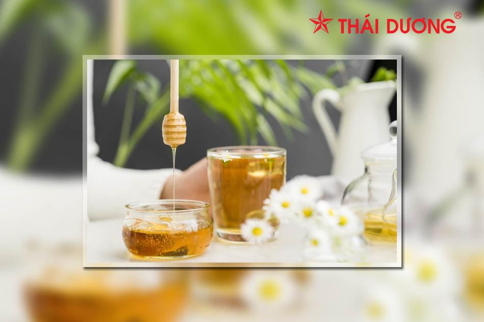 Ảnh: Uống mật ong làm đẹp da