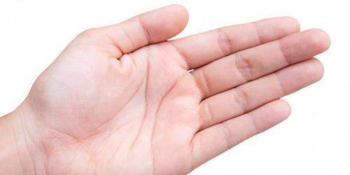 Kẽ hở ngón tay càng rộng thì càng lộ tài