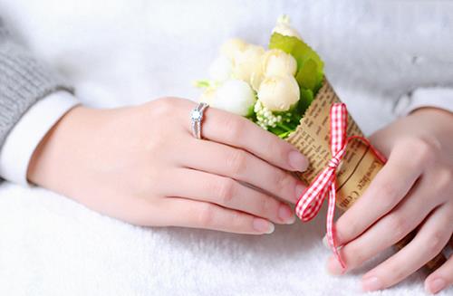 Xem bói bàn tay về độ dài ngón tay trỏ và đeo nhẫn