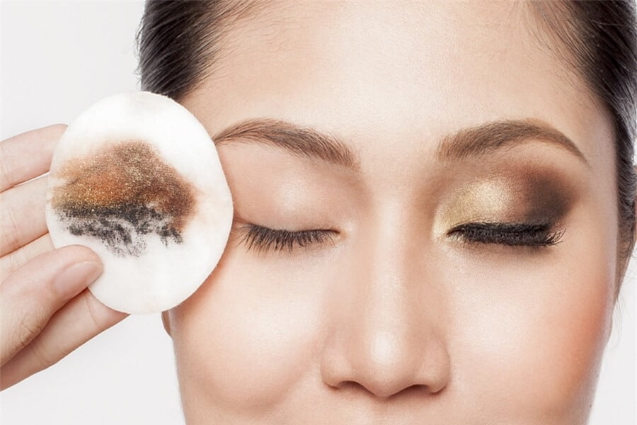 Dầu tẩy trang - một cách làm sạch khác