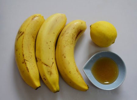 Mặt nạ làm trắng da từ chuối chanh và mật ong