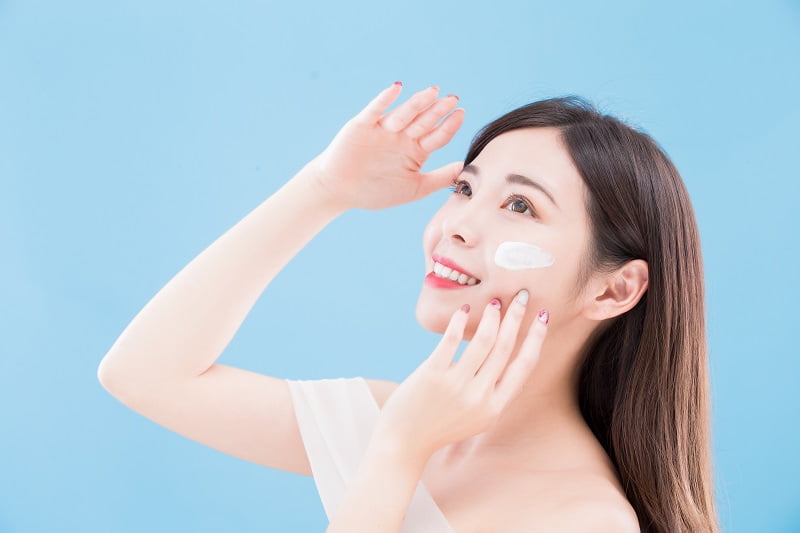 Kem chống nắng nâng tone giúp da sáng hồng rạng rỡ