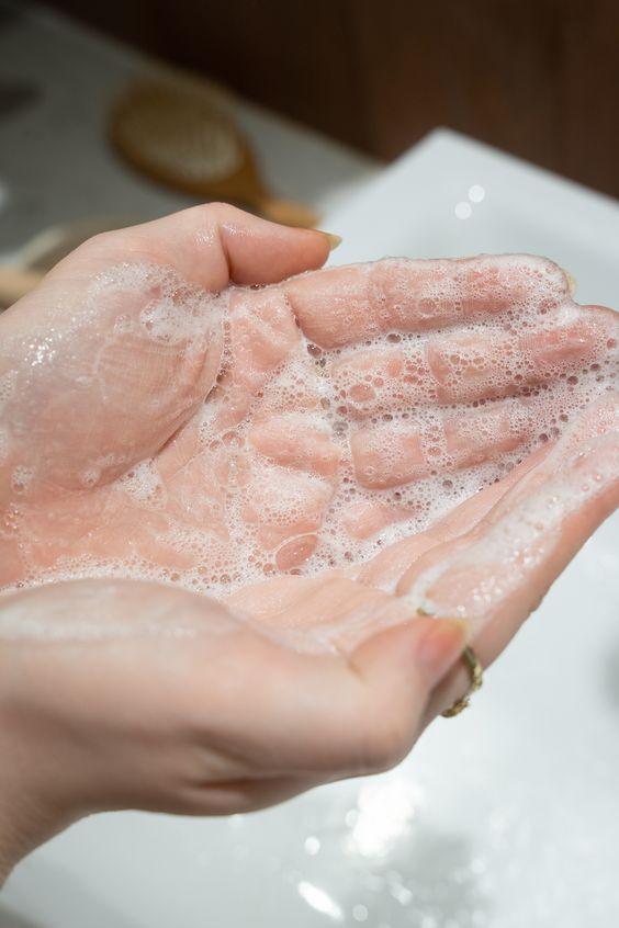 Double-cleanser là mẹo làm sạch hiệu quả