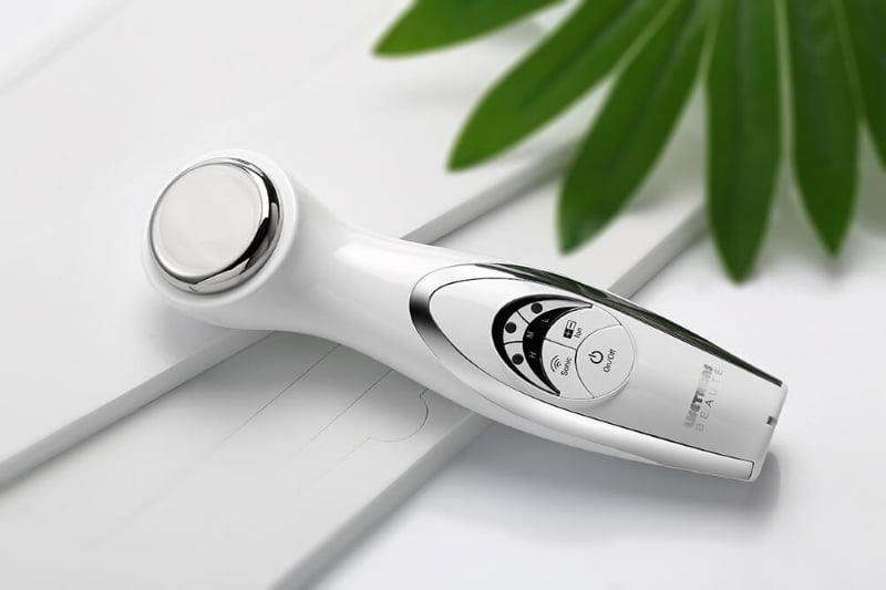 Máy massage mặt ion 3 trong 1 Lifetrons UI-100