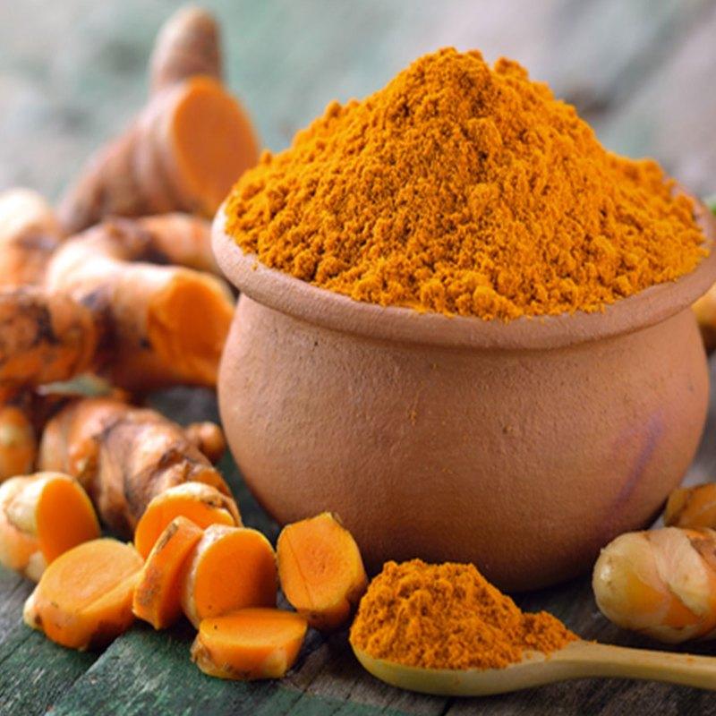 Thành phần nghệ trong sữa rửa mặt tự nhiên
