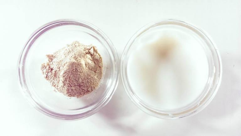 Gạo là nguyên liệu dễ tìm kiếm