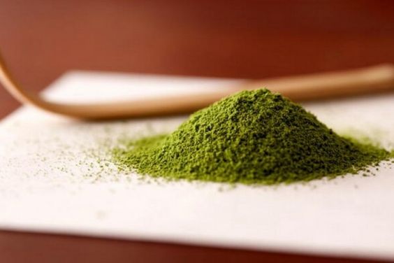 Bột trà xanh có nhiều công dụng cho việc điều trị