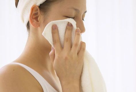 Khăn ấm giúp xoa diệu những nốt viêm