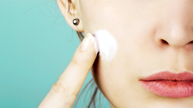 Kem chống nắng che khuyết điểm là gì?