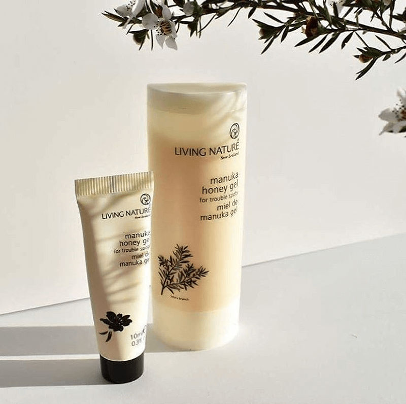 Sản phẩm đến từ nhà Living Nature với các thành phần phù hợp cho cả nam và nữ