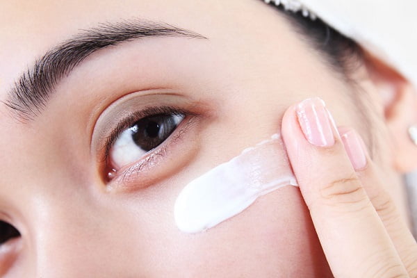 Nên dùng loại kem dưỡng trắng da nào?