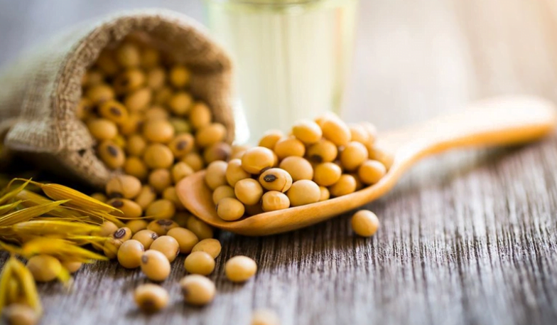 Vitamin A, E, B12 và isoflavone có trong đậu nành giúp loại bỏ vết thâm nám