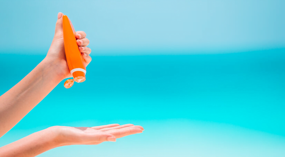 Sản phẩm chống nắng là rất quan trọng để chống lão hóa da.